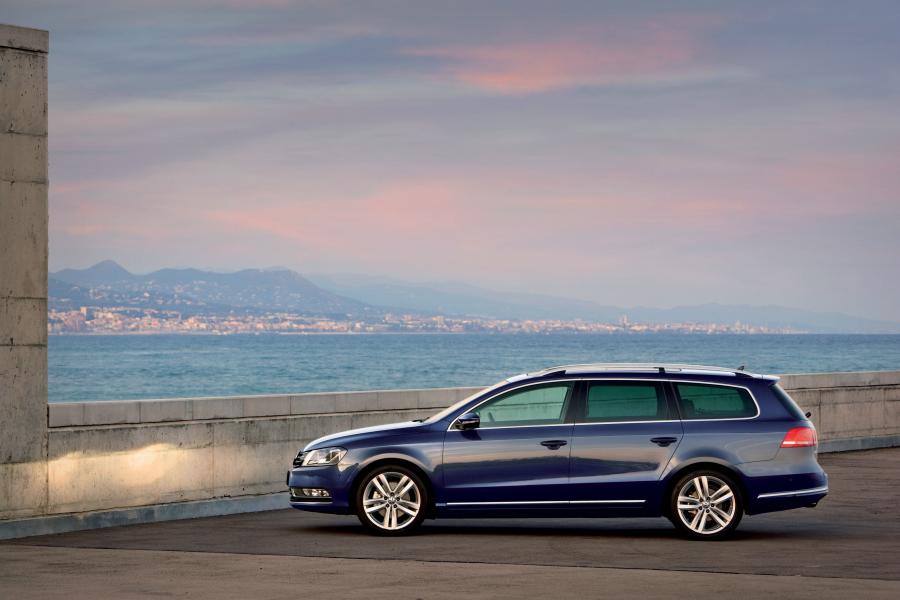  Volkswagen Passat Variant 2010 года  (фото 7 из 31)